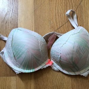 Vs push up bra